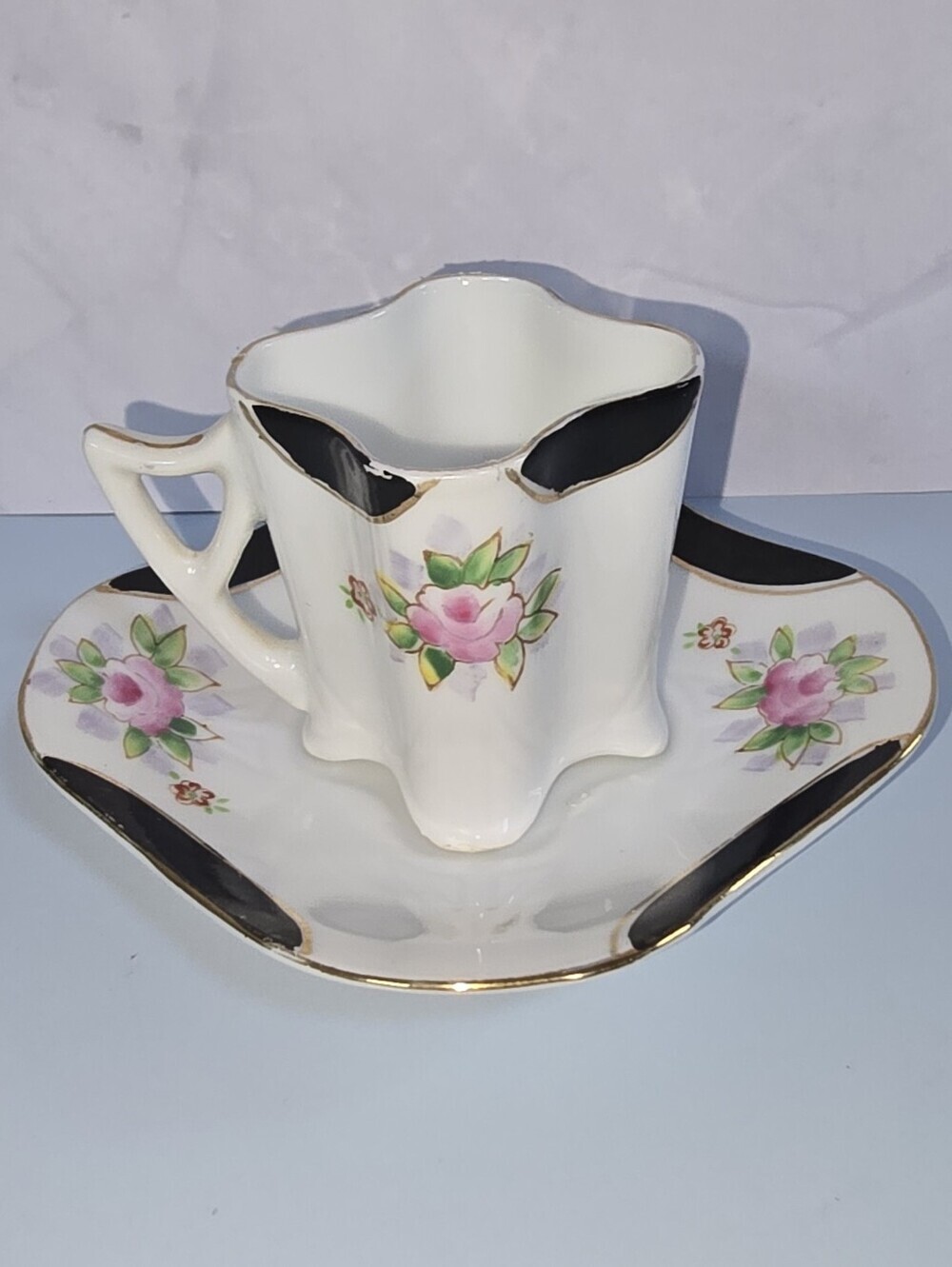 MCM Vintage Post-War Era Hand Painted Fern Japan Nesting Teacup Saucer Set